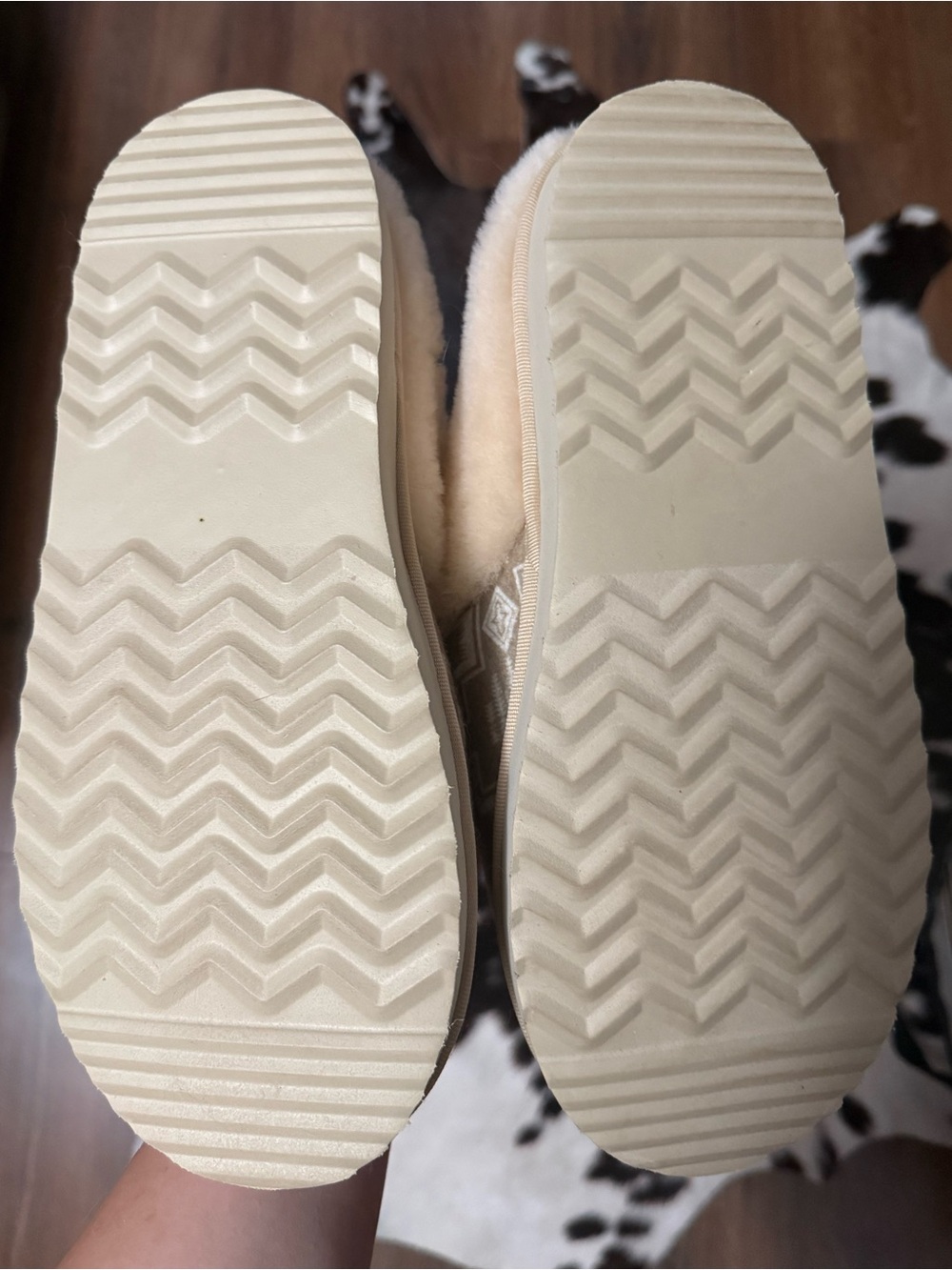 Pendleton Slippers - Picture 2 of 2